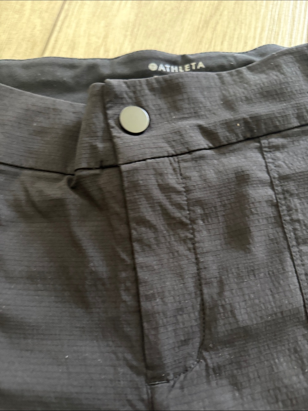 Athleta Women’s Black Trekkie Bermuda Shorts 2.0 size 8 - Picture 4 of 6